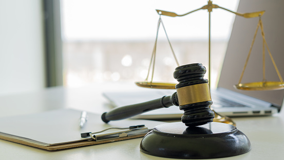 وکیل جرایم اقتصادی